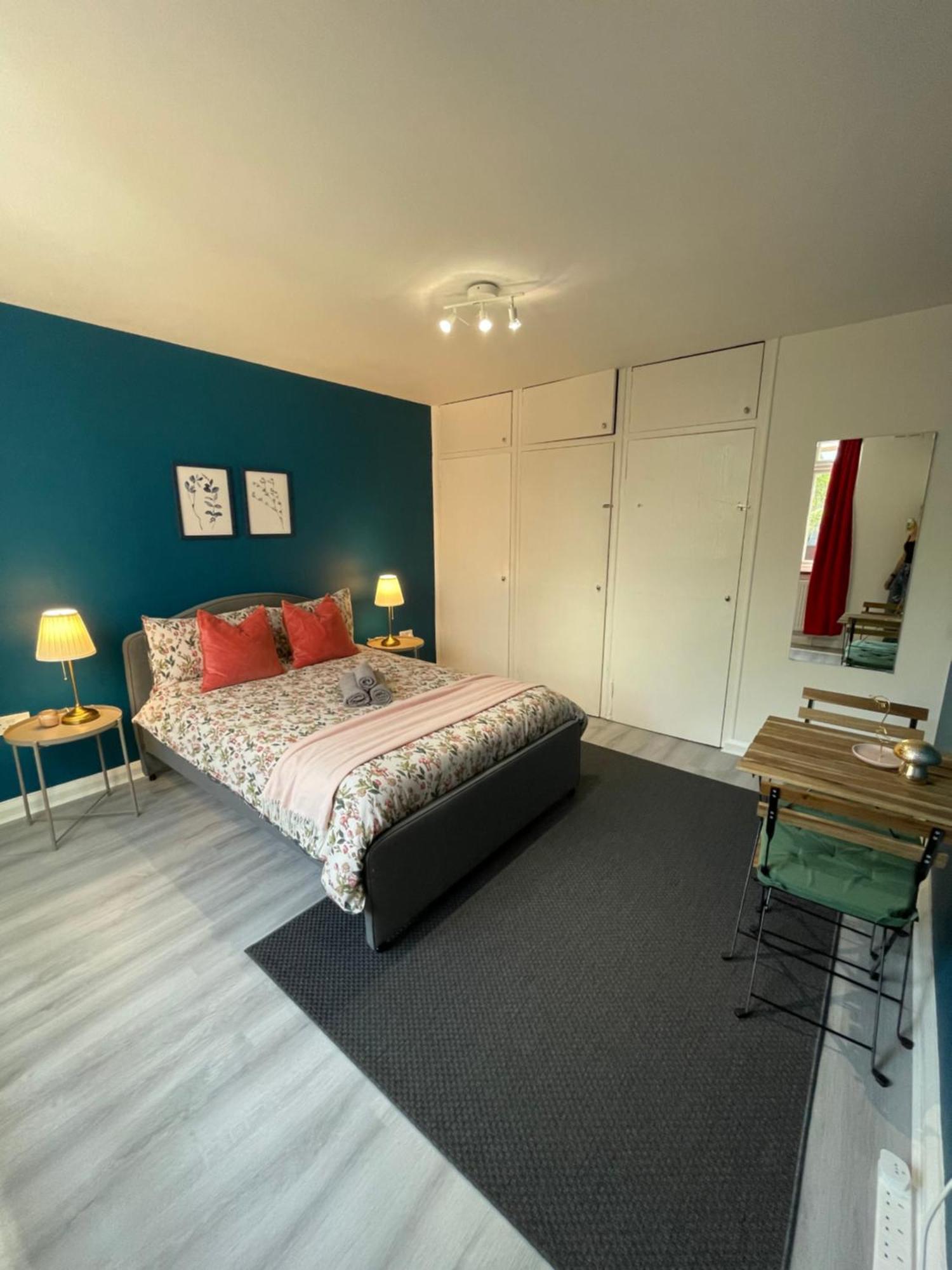 Willesden Green Rooms 런던 외부 사진