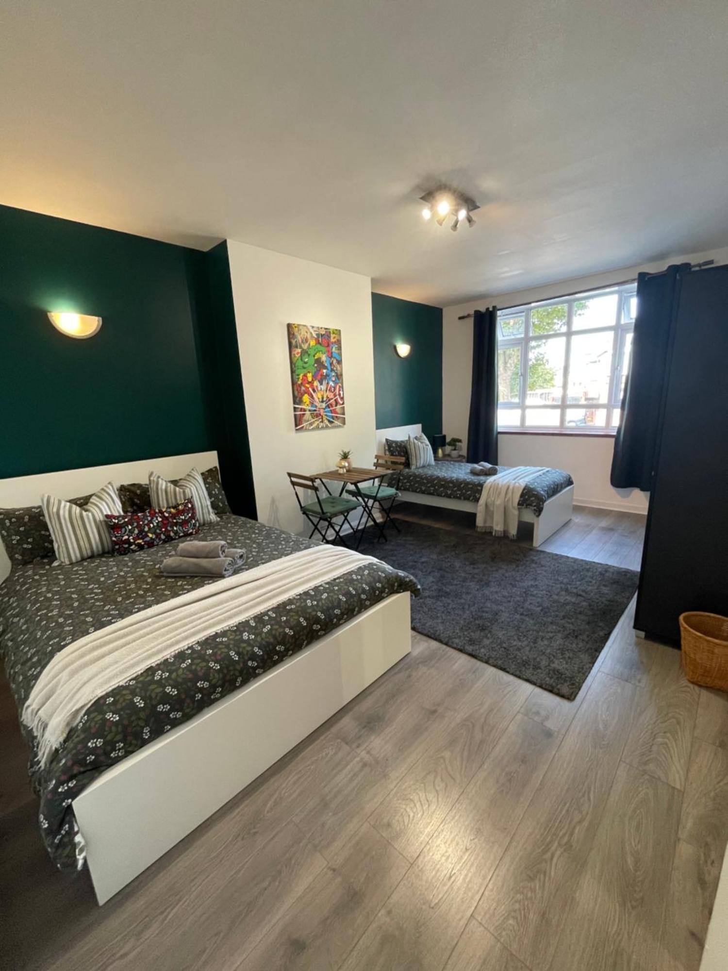 Willesden Green Rooms 런던 외부 사진